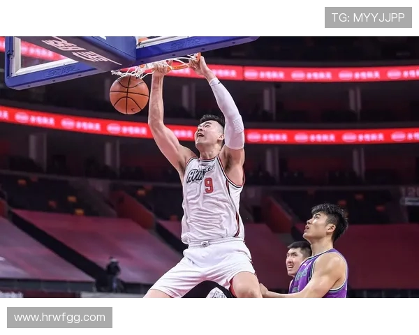 南京篮球队强势崛起荣登状态排行榜第四名展现出色竞技水平
